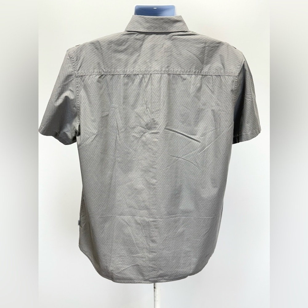 Calvin Klein Gray Micro Geometric Pattern Short S… - image 5